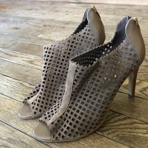 Marc Fisher netted ankle heels